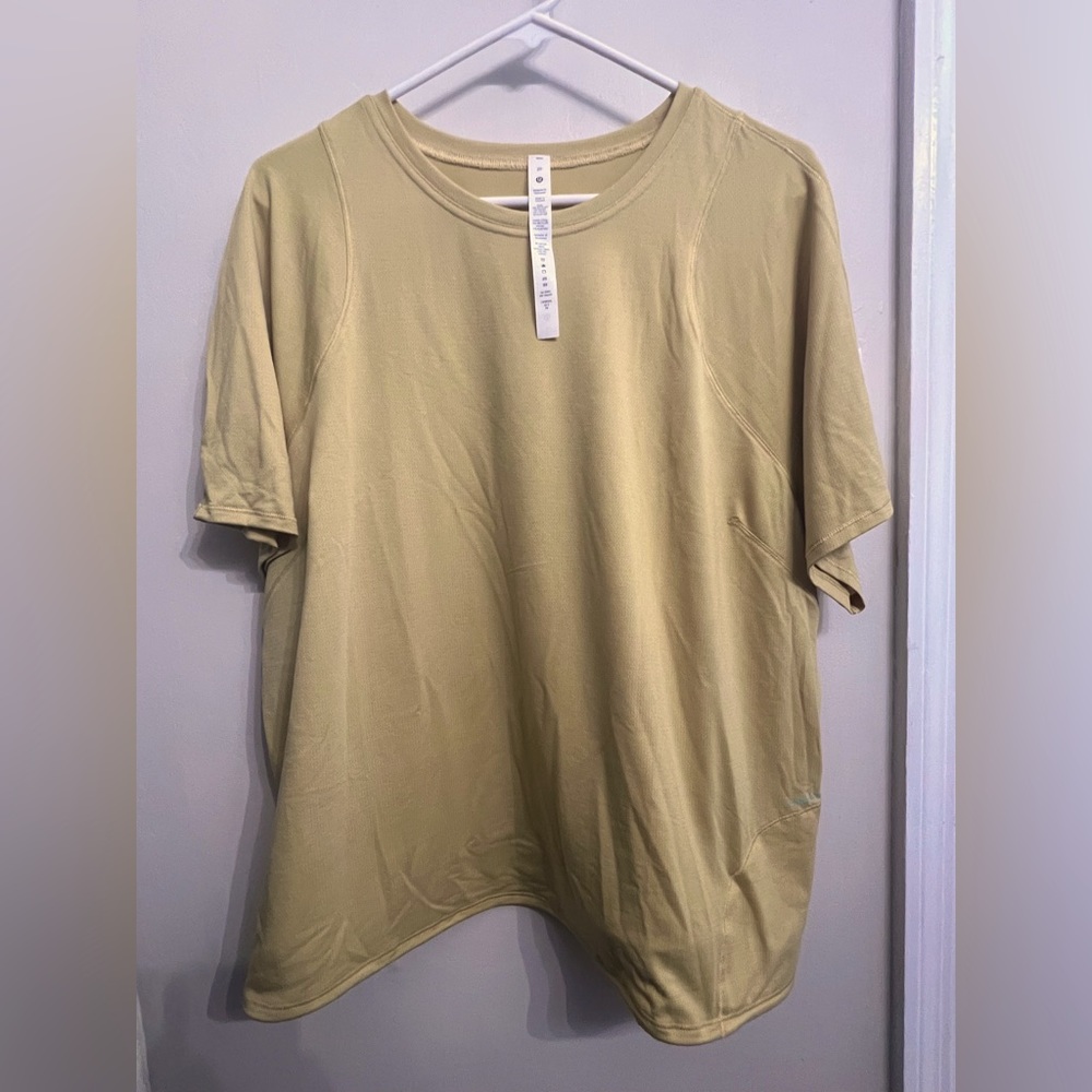 Lululemon Cinched Hem Hiking shirt